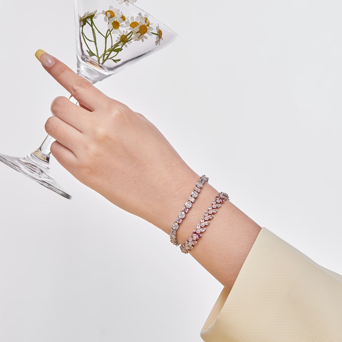 [ElanLuxe Jewelry]Dainty Exquisite Flower Shape Daily Bracelet