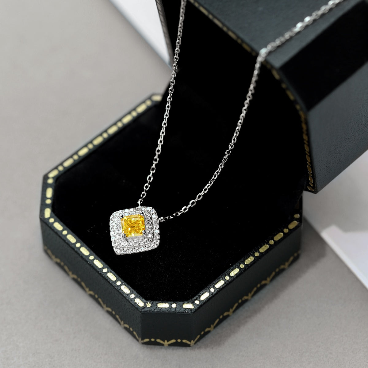 [ElanLuxe Jewelry]Sparkling Asscher Cut Necklace