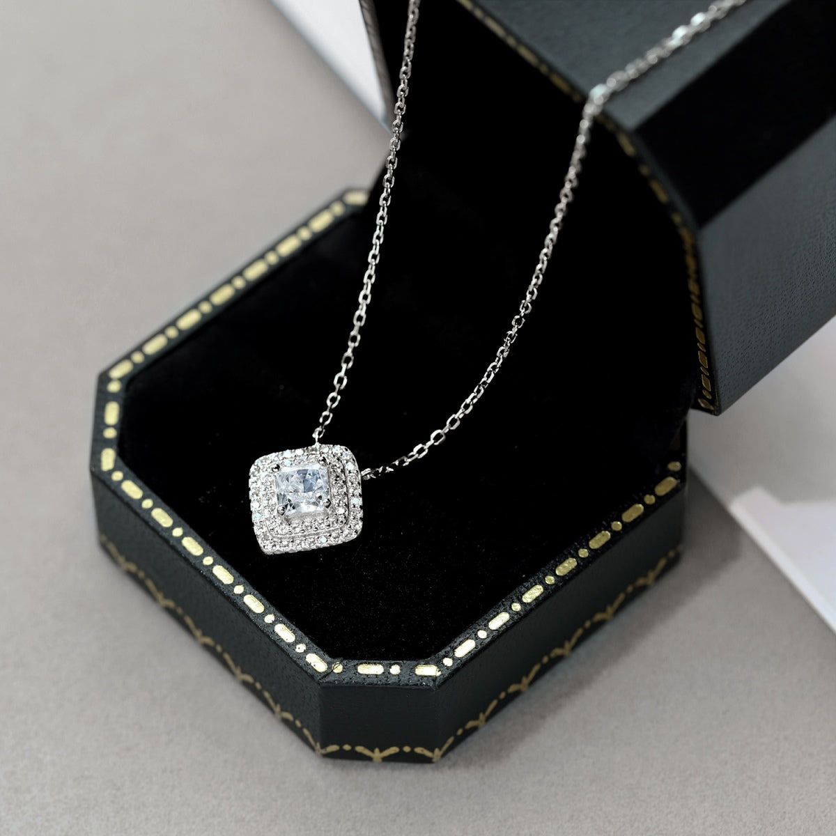 [ElanLuxe Jewelry]Sparkling Asscher Cut Necklace