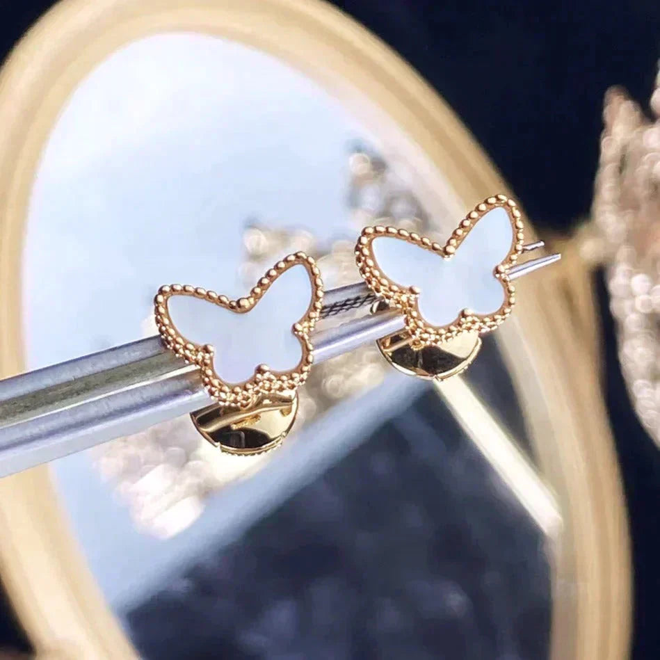 [ElanLuxe Jewelry]SWEET BUTTERFLY MOP EARSTUDS
