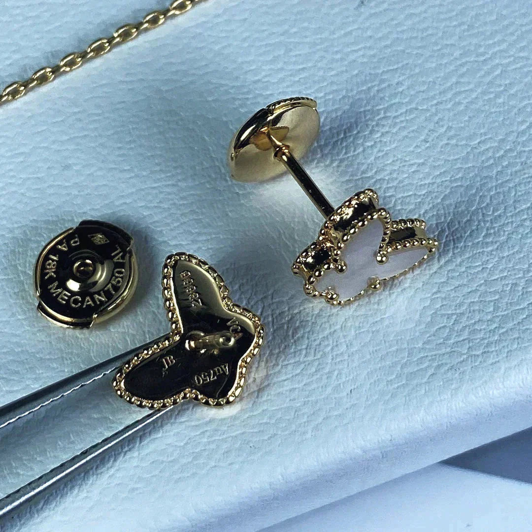 [ElanLuxe Jewelry]SWEET BUTTERFLY MOP EARSTUDS