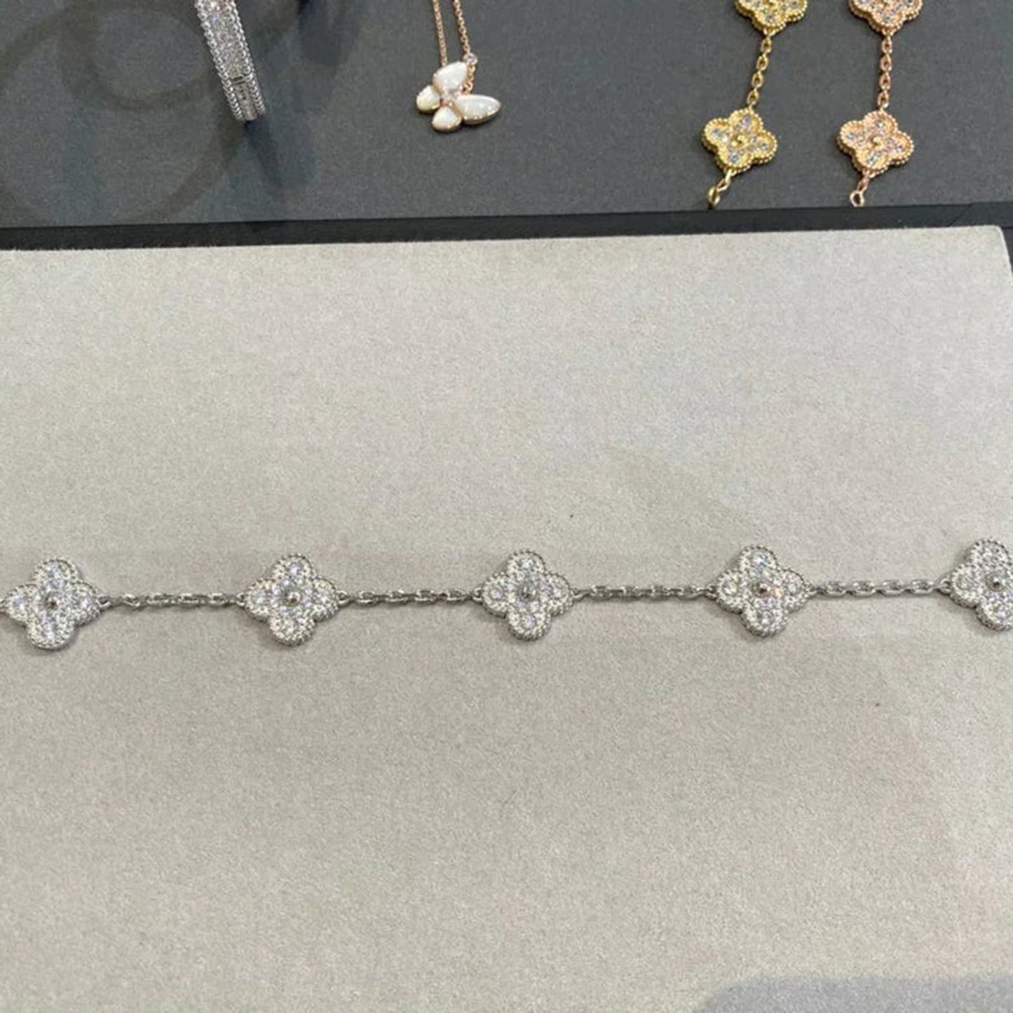 [ElanLuxe Jewelry] CLOVER 5 MOTIF FULL DIAMOND BRACELET COLLECTION
