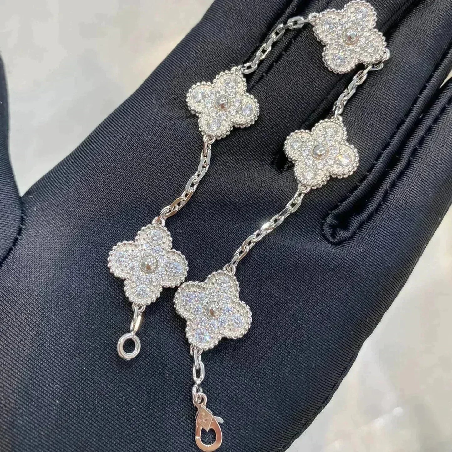 [ElanLuxe Jewelry] CLOVER 5 MOTIF FULL DIAMOND BRACELET COLLECTION