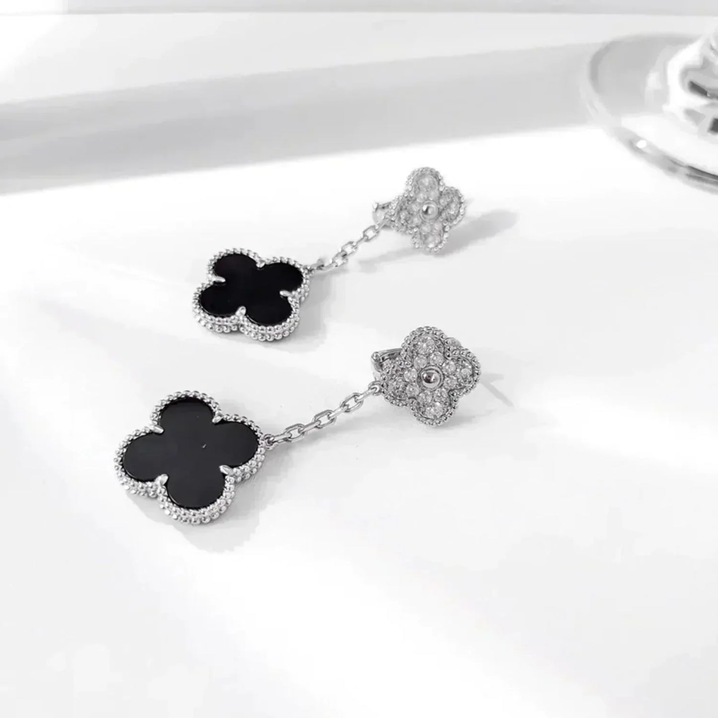 [ElanLuxe Jewelry]CLOVER 2 MOTIFS  DIAMOND ONYX EARRINGS SILVER