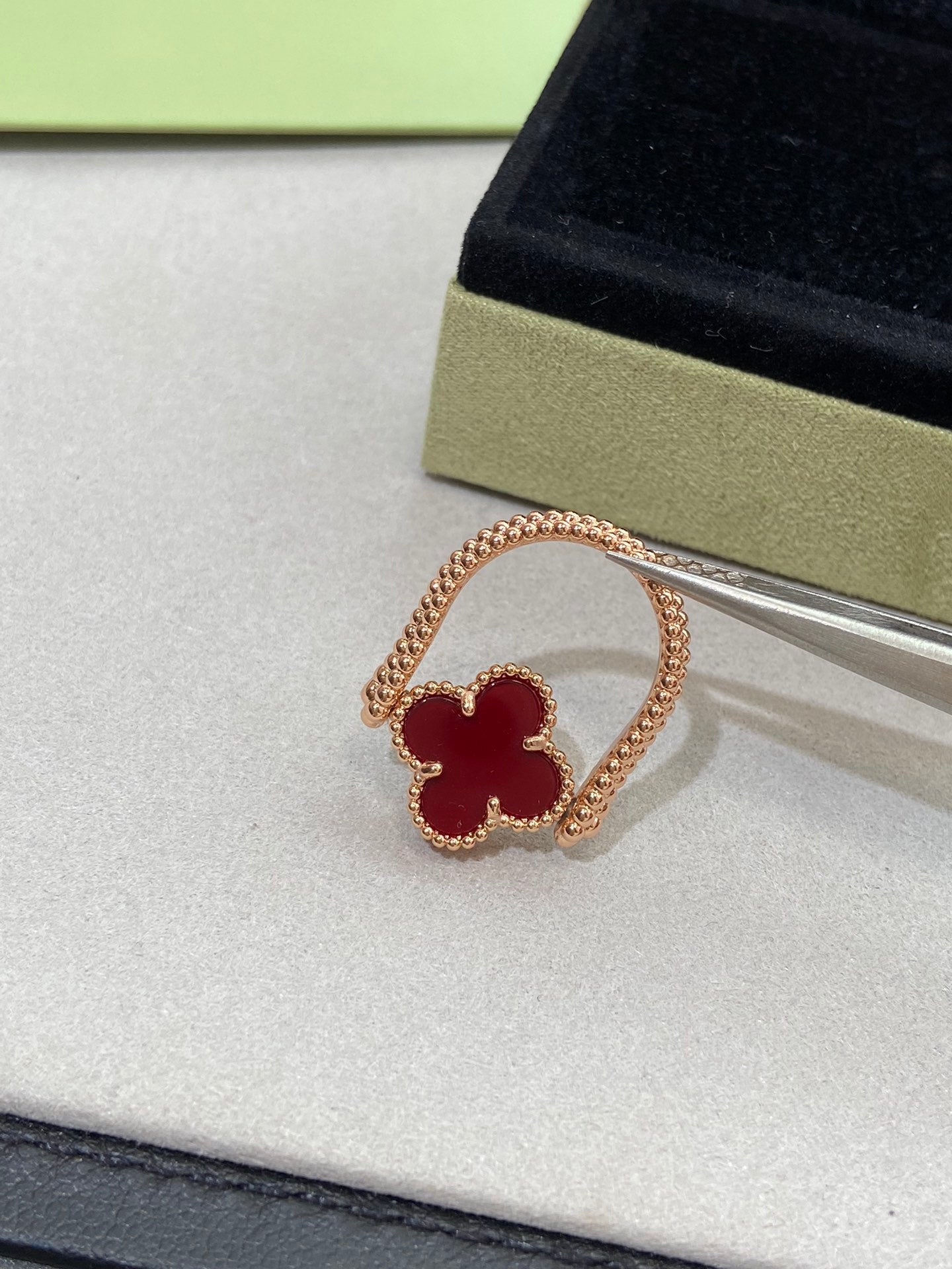 [ElanLuxe Jewelry]CLOVER RIVERSIBLE PINK GOLD RING