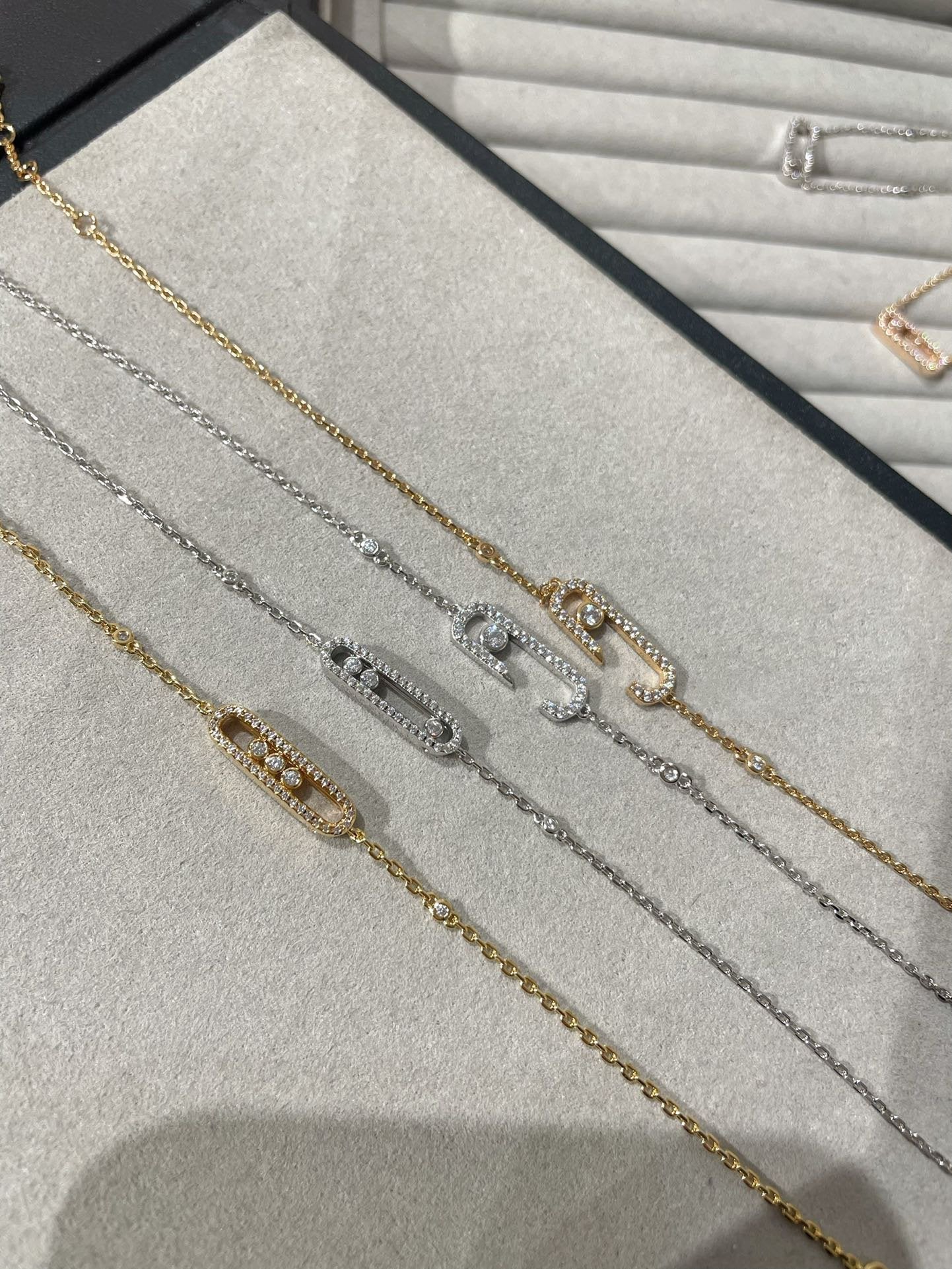 [ElanLuxe Jewelry]BABY MOVE DIAMOND BRACELET