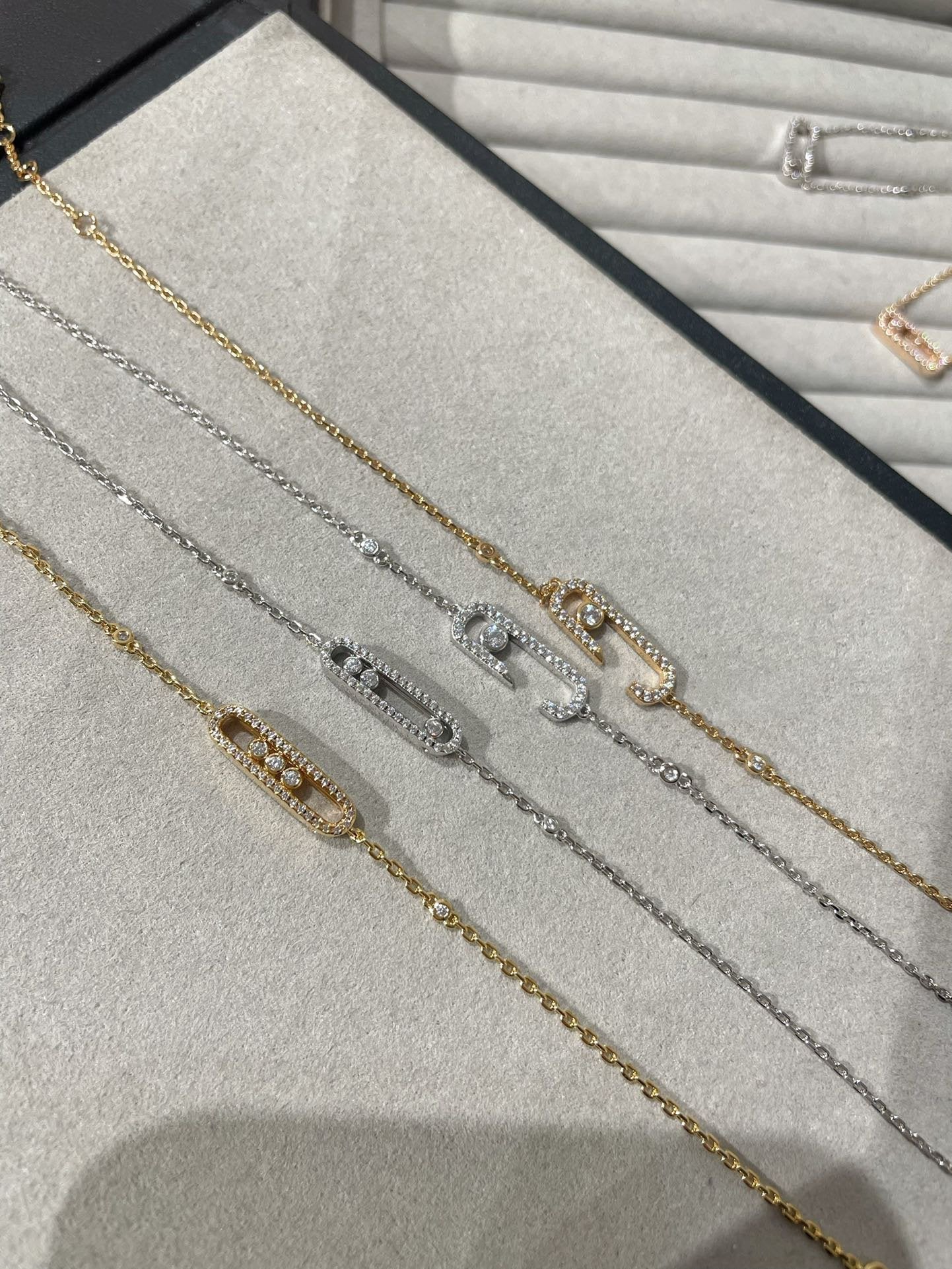 [ElanLuxe Jewelry]BABY MOVE DIAMOND BRACELET