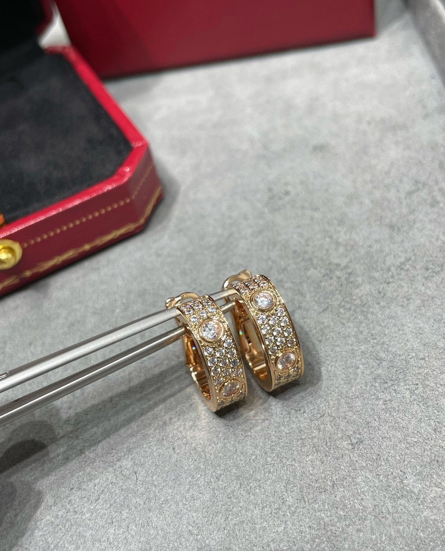 [ElanLuxe Jewelry]LOVE 5.5MM DIAMOND PAVED EARRINGS
