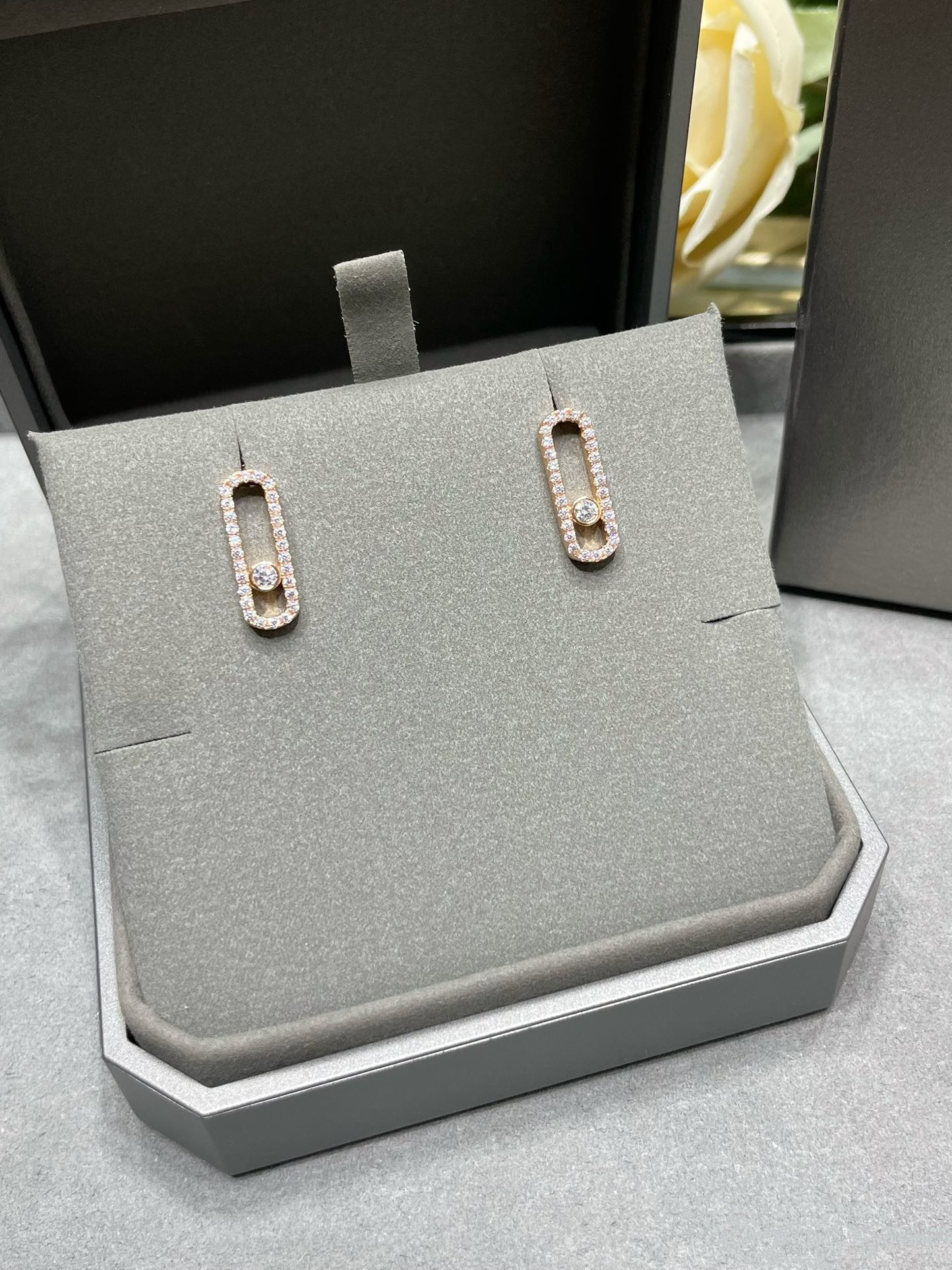 [ElanLuxe Jewelry]MOVE UNO STUD DIAMOND PAVED EARRINGS