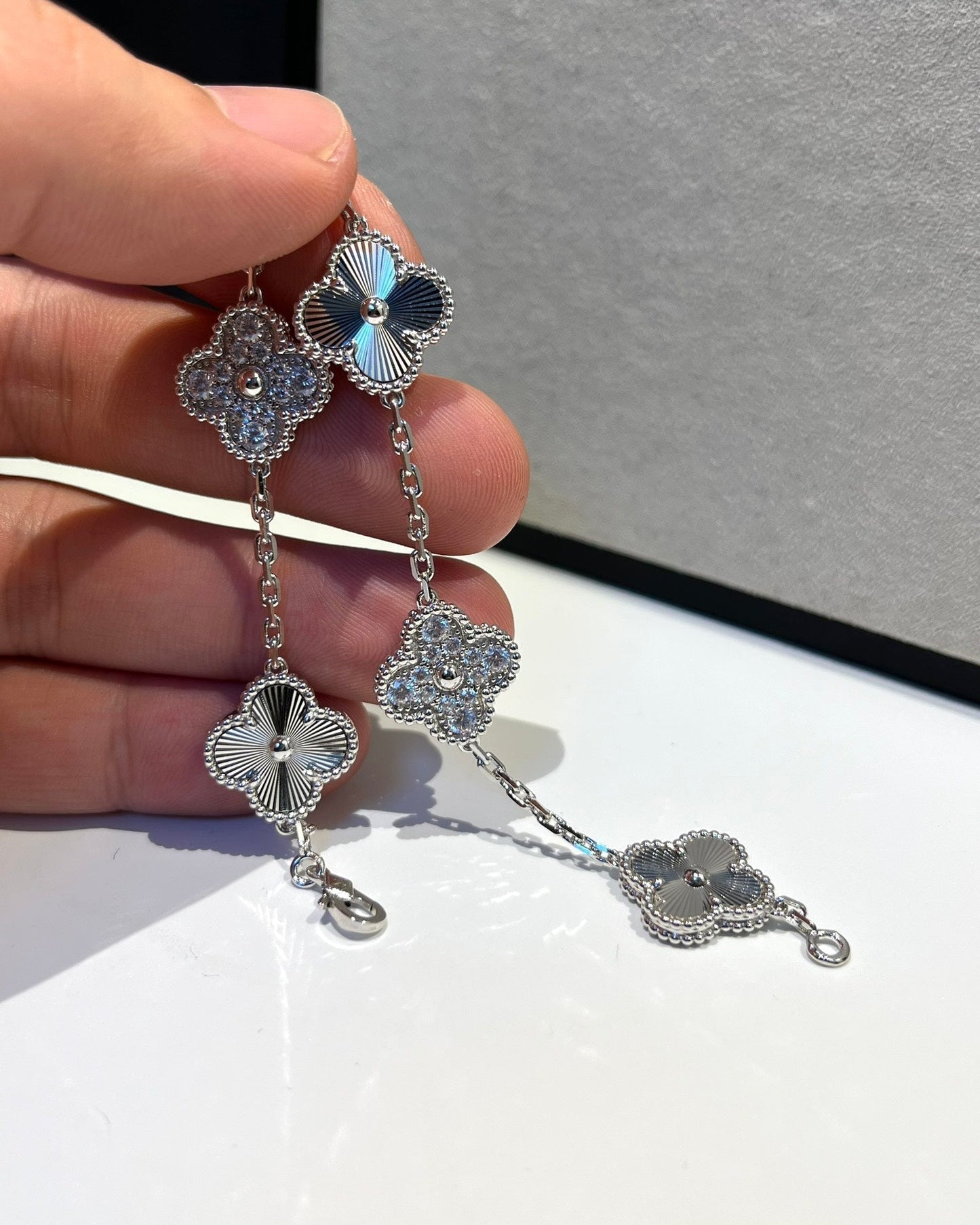 [ElanLuxe Jewelry]CLOVER 5 MOTIF SILVER DIAMOND BRACELET