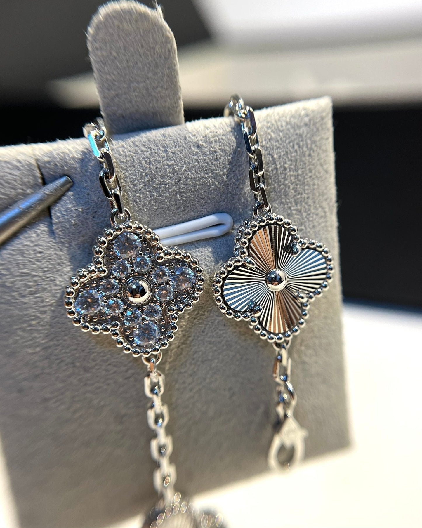 [ElanLuxe Jewelry]CLOVER 5 MOTIF SILVER DIAMOND BRACELET