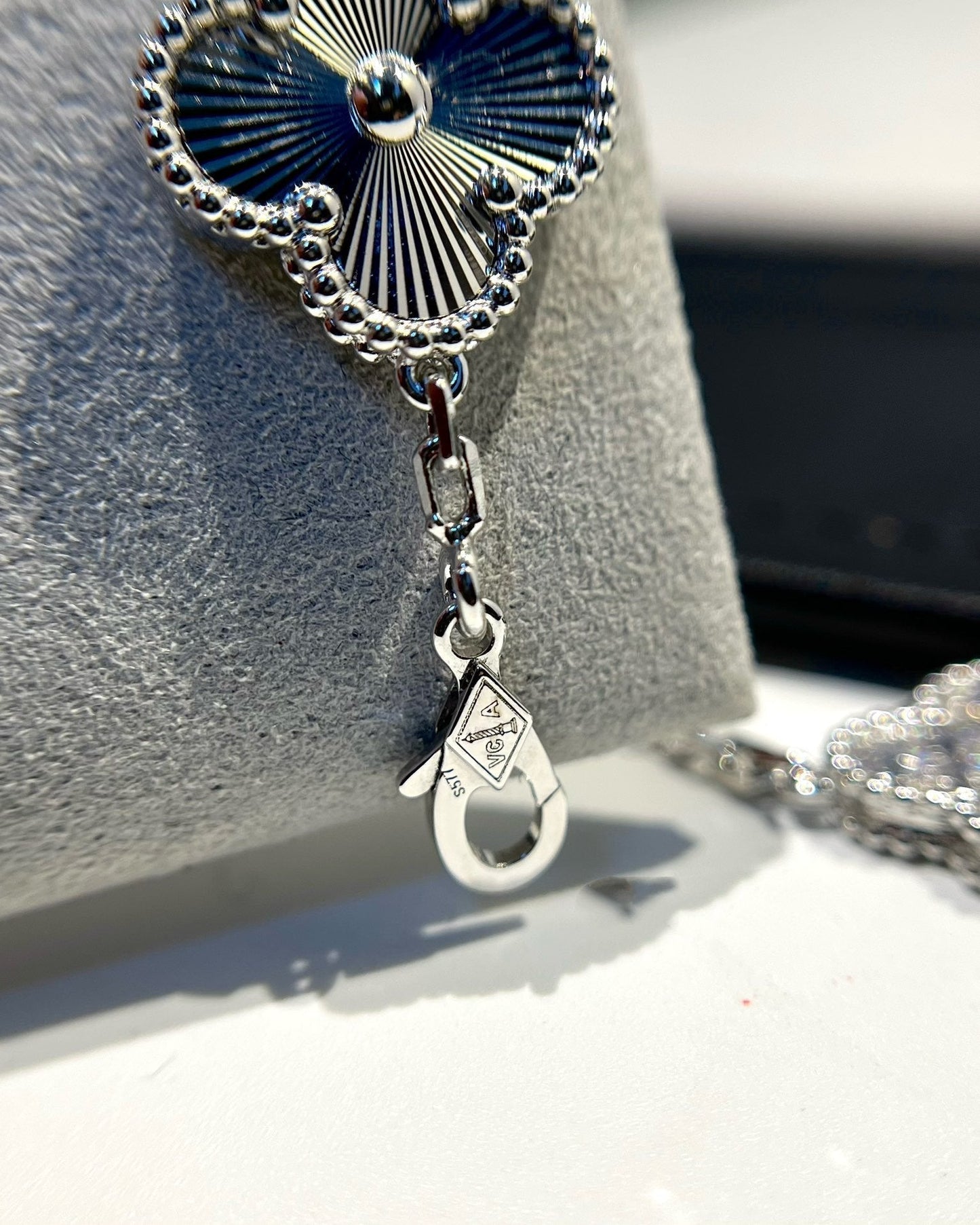[ElanLuxe Jewelry]CLOVER 5 MOTIF SILVER DIAMOND BRACELET