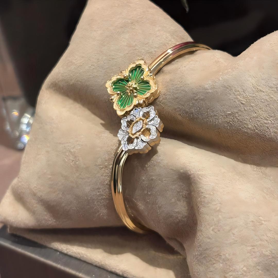 [ElanLuxe Jewelry JEWELRY] OPERA TULLE  GOLD BRACELET WITH ENAMEL BACKGROUND