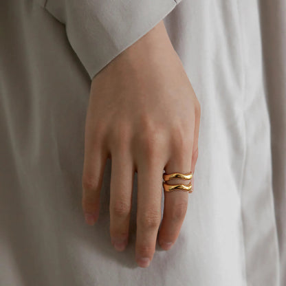 [ElanLuxe]Lunaria Gold Wave Ring