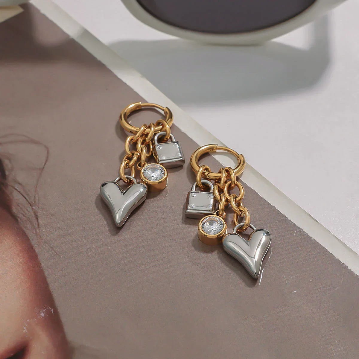 [ElanLuxe]Sarah Heart & Lock Gold Earrings