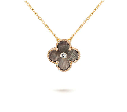 [ElanLuxe Jewelry]CLOVER 15MM CHRISTMAS LIMITED EDITION SINGLE FLOWER NECKLACE