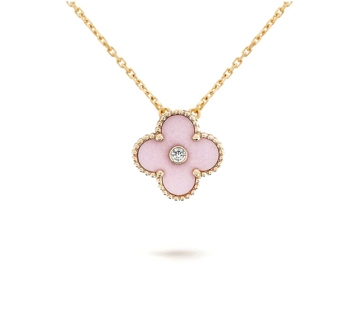 [ElanLuxe Jewelry]CLOVER 15MM CHRISTMAS LIMITED EDITION SINGLE FLOWER NECKLACE
