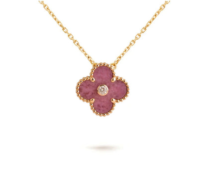 [ElanLuxe Jewelry]CLOVER 15MM CHRISTMAS LIMITED EDITION SINGLE FLOWER NECKLACE