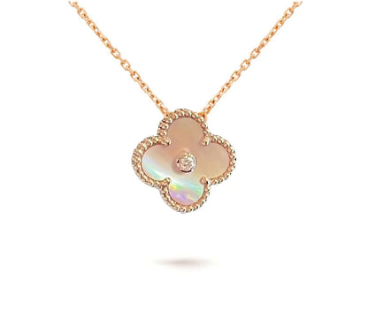[ElanLuxe Jewelry]CLOVER 15MM CHRISTMAS LIMITED EDITION SINGLE FLOWER NECKLACE