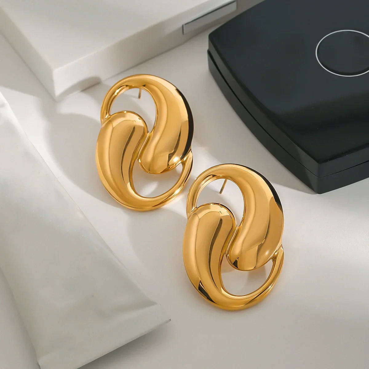 [ElanLuxe]Dansley Water Drop Gold Earrings