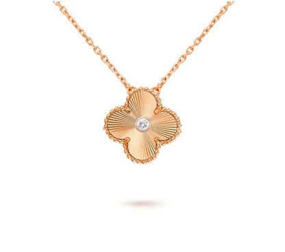 [ElanLuxe Jewelry]CLOVER 15MM DIAMOND SINGLE FLOWER NECKLACE COLLECTION