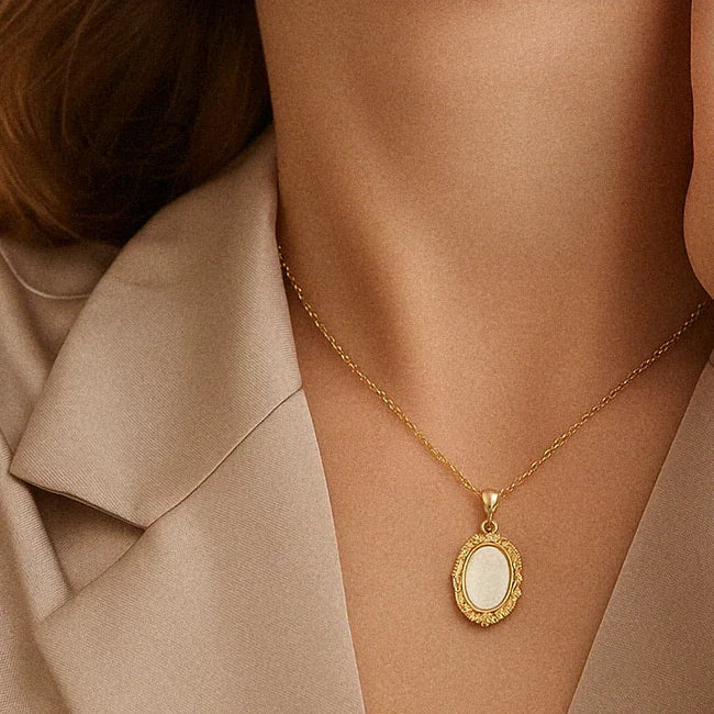 [ElanLuxe]Roselle Vintage Mother Of Pearl Pendant