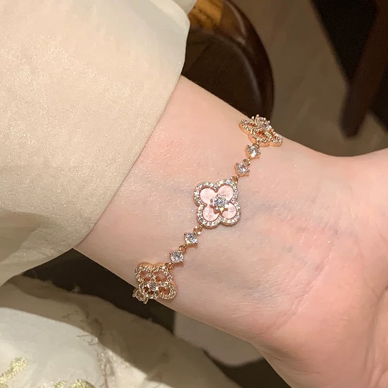 [ElanLuxe Jewelry]CLOVER 5 MOTIF PINK BLUE RED WHITE BRACELET