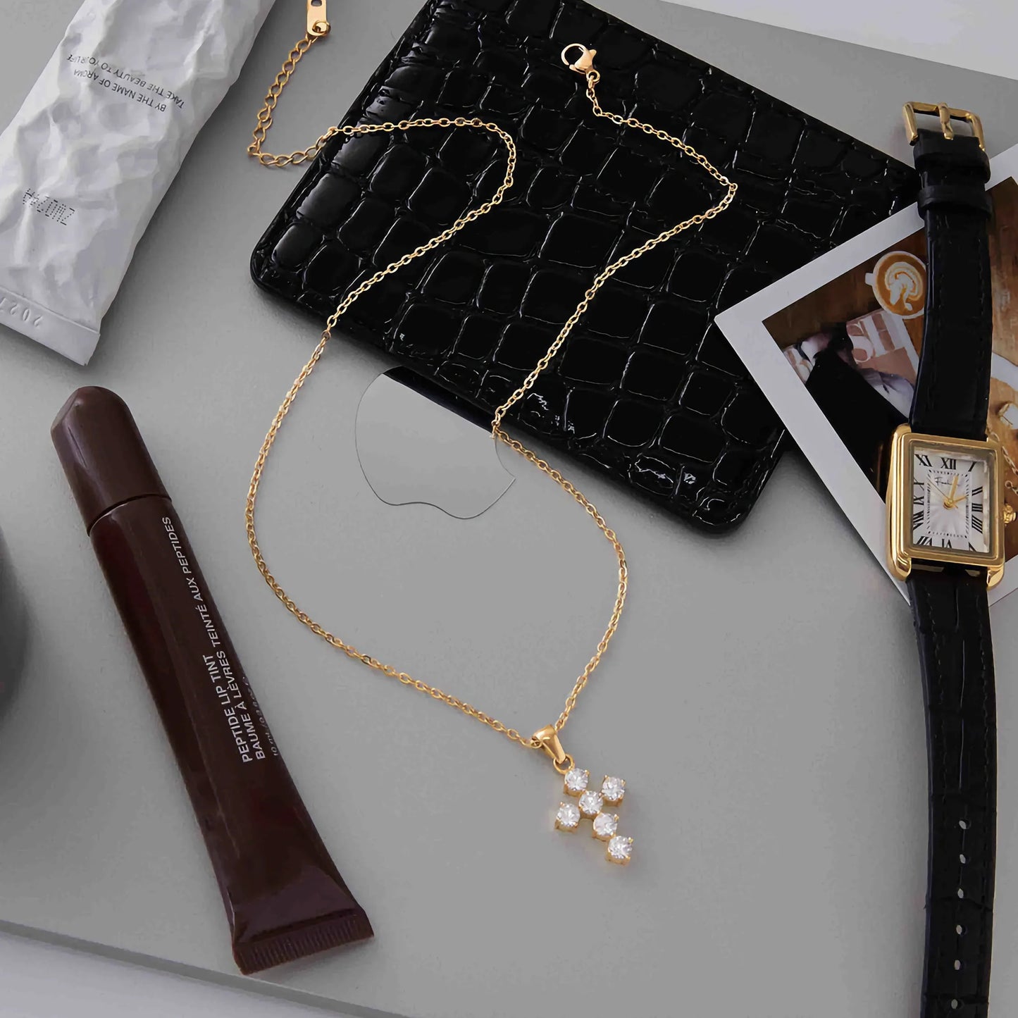 [ElanLuxe]Wynter Diamond Cross Necklace