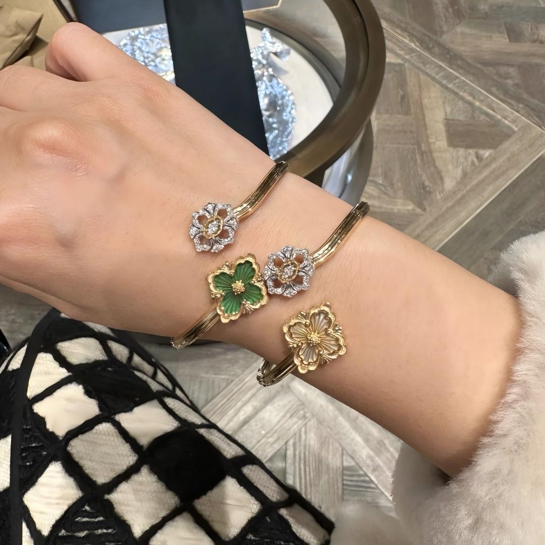 [ElanLuxe Jewelry JEWELRY] OPERA TULLE  GOLD BRACELET WITH ENAMEL BACKGROUND