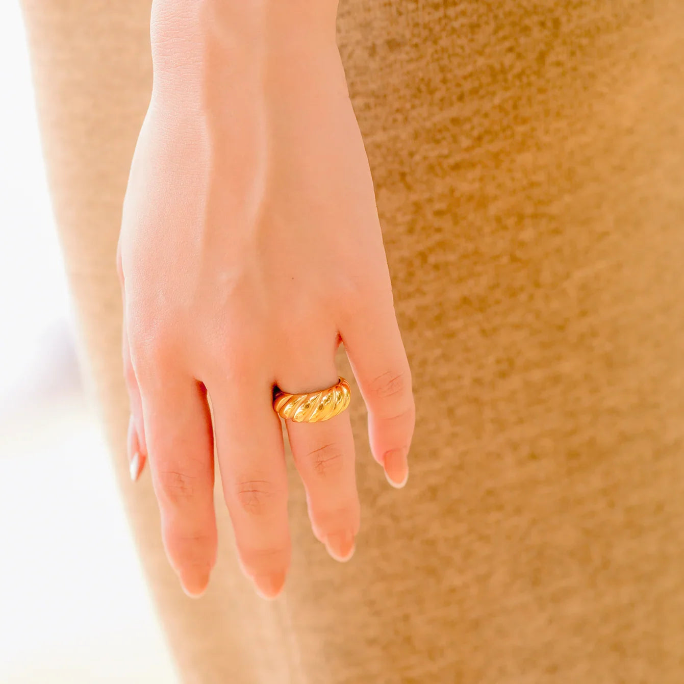 [ElanLuxe]Amaia Gold Croissant Ring