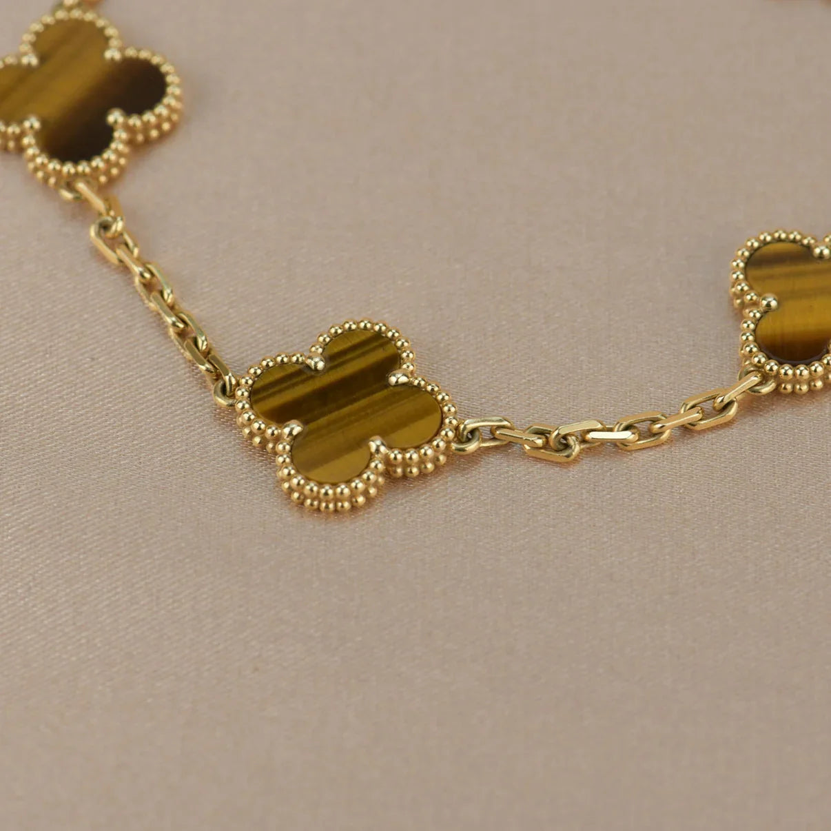 [ElanLuxe Jewelry] CLOVER 5 MOTIFS TIGER EYE BRACELET COLLECTION