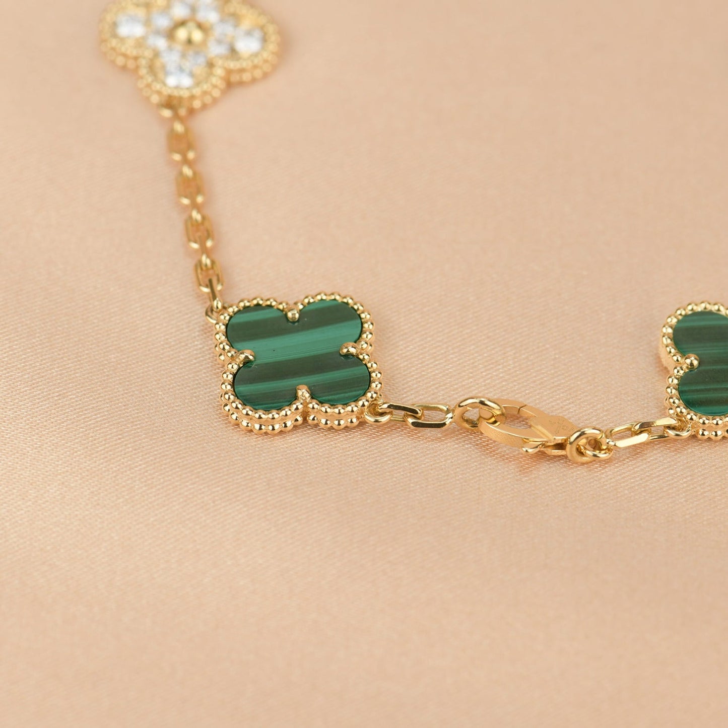 [ElanLuxe Jewelry]CLOVER  5 MOTIF MALACHITE DIAMOND BRACELET