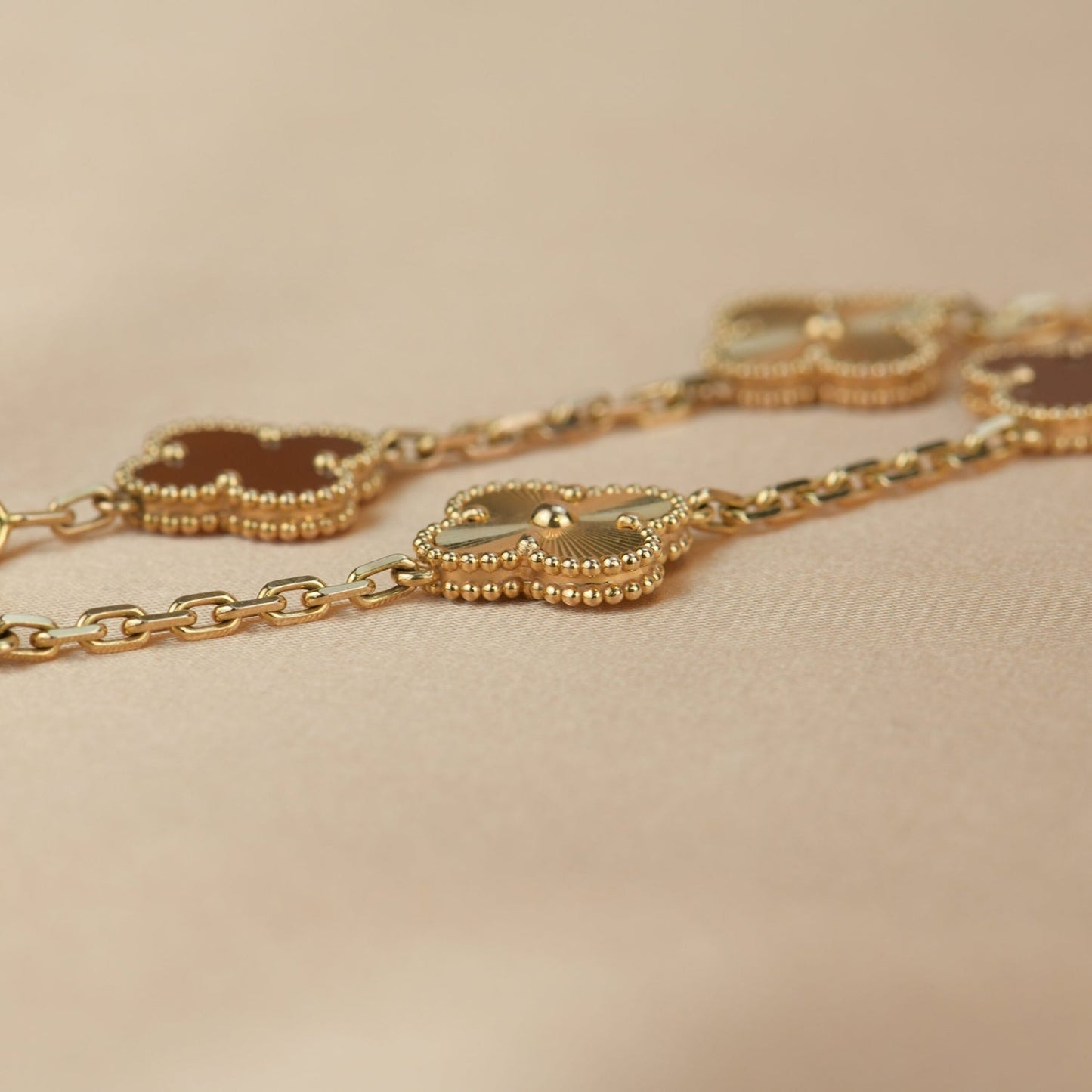 [ElanLuxe Jewelry]CLOVER  5 MOTIFS CARNELIAN GOLD BRACELET