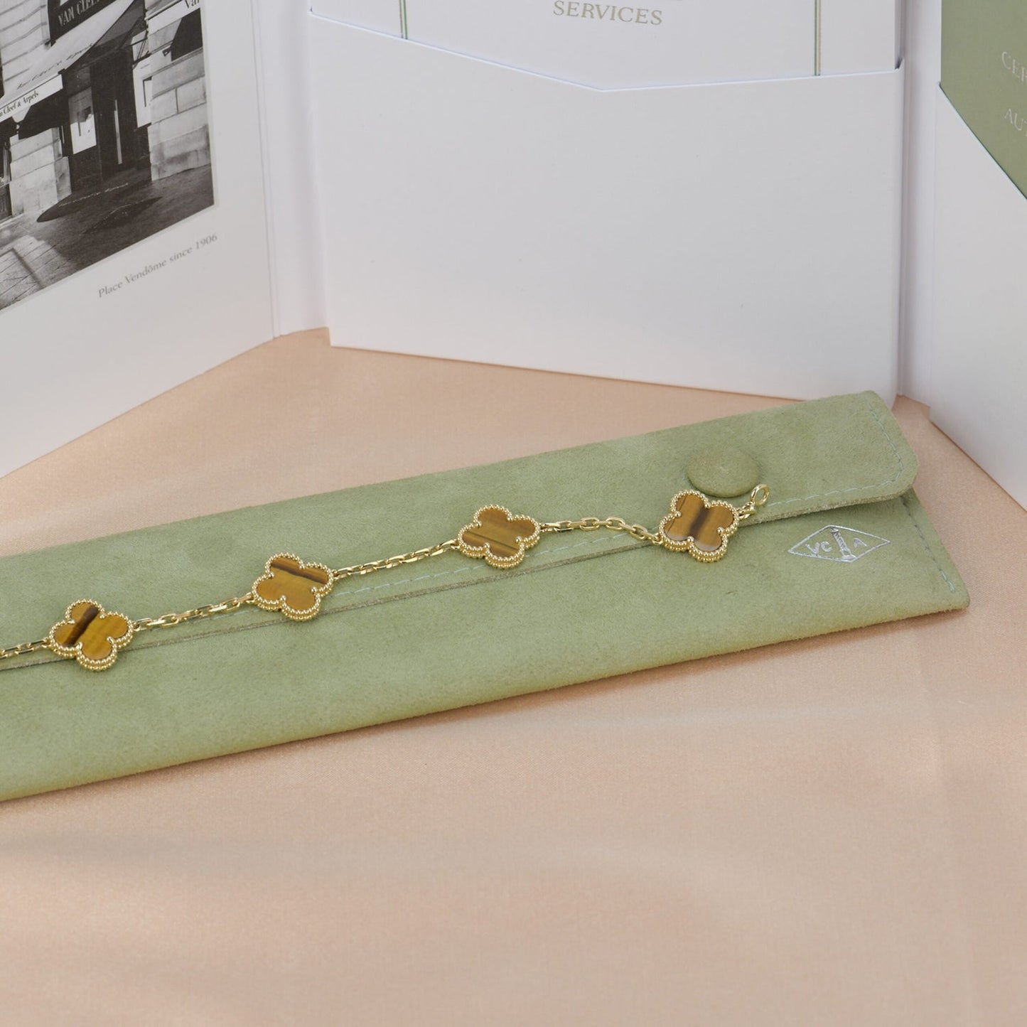 [ElanLuxe Jewelry]CLOVER  5 MOTIFS TIGER EYE BRACELET
