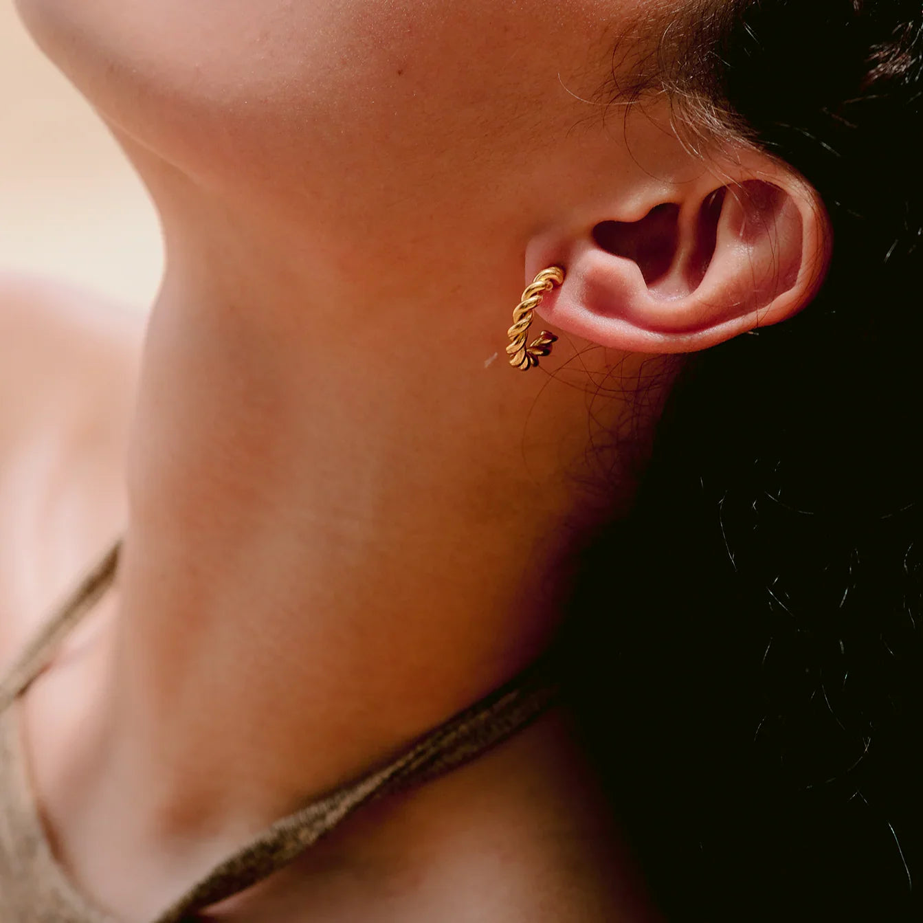 [ElanLuxe]Gigi Twist Gold Earrings