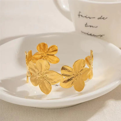 [ElanLuxe]Ophelie Gold Floral Bangle