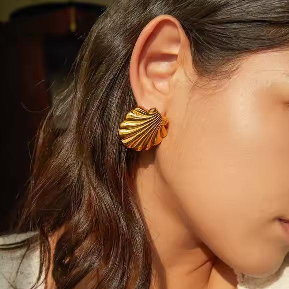 [ElanLuxe]Bayside Gold Seashell Earrings
