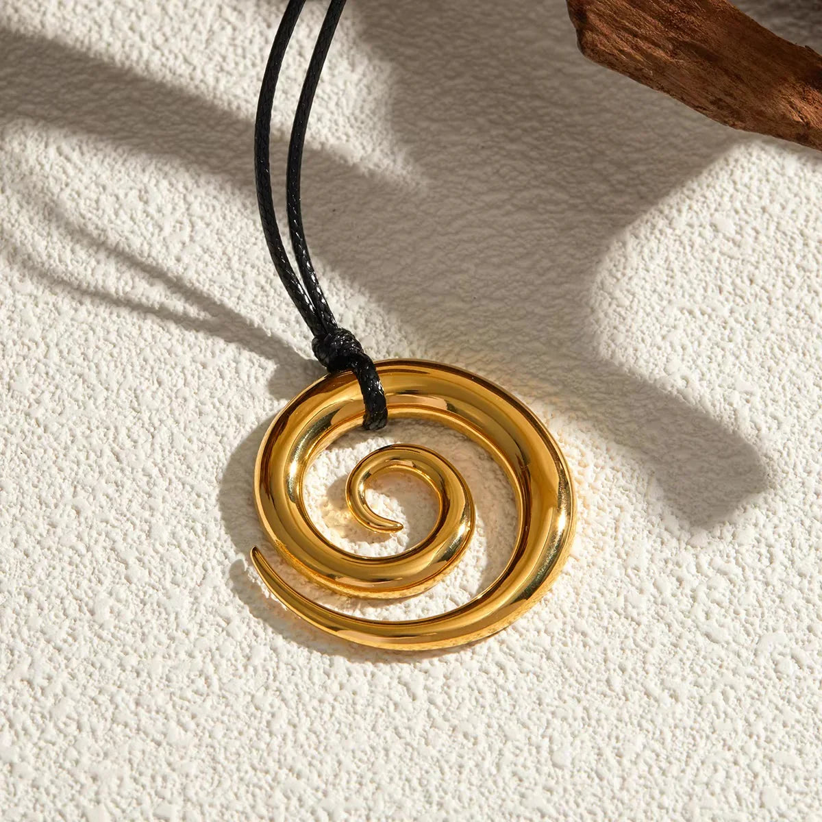 [ElanLuxe]Romilly Spiral Pendant