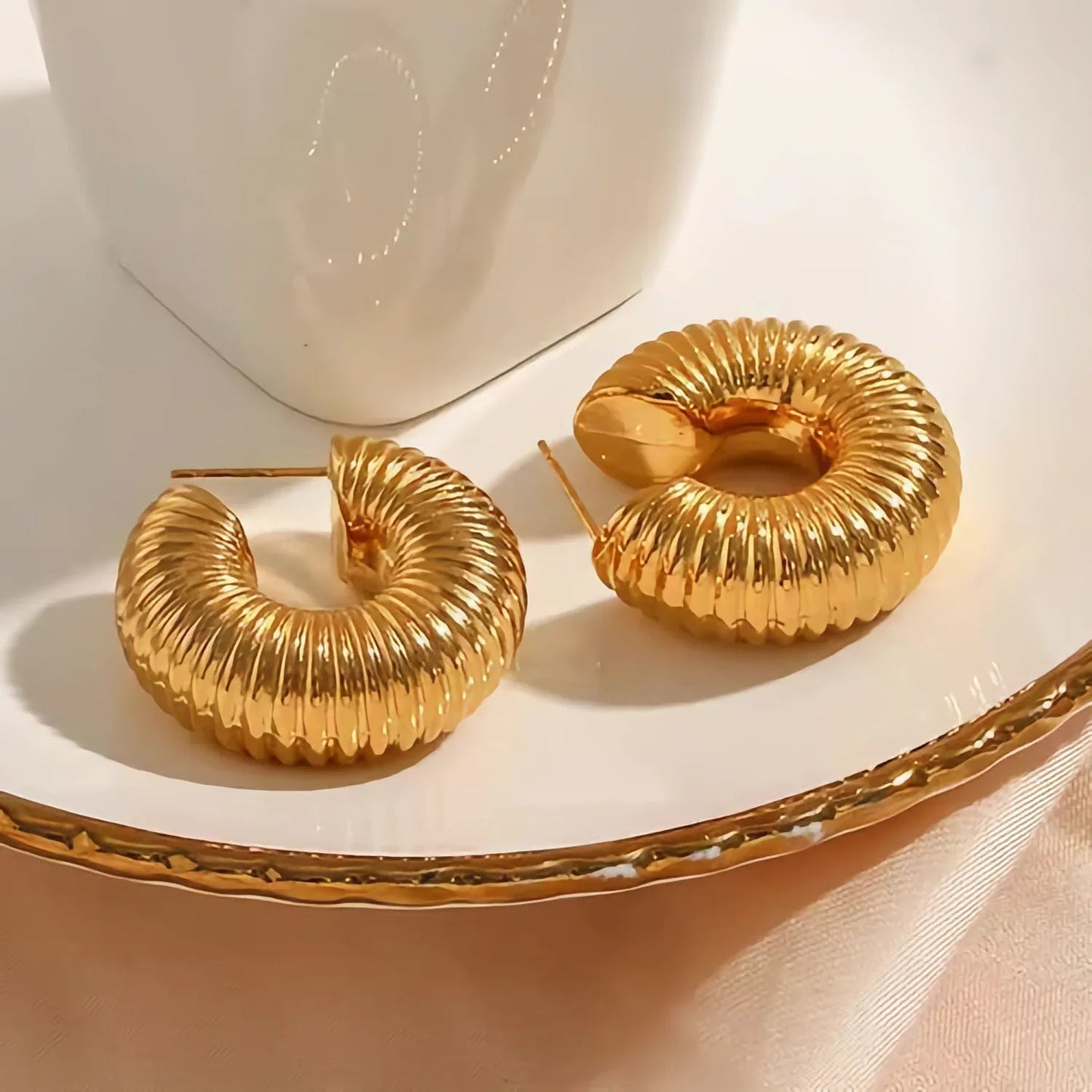 [ElanLuxe]Aubrey Textured Gold Hoops