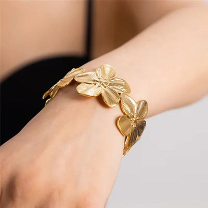 [ElanLuxe]Ophelie Gold Floral Bangle