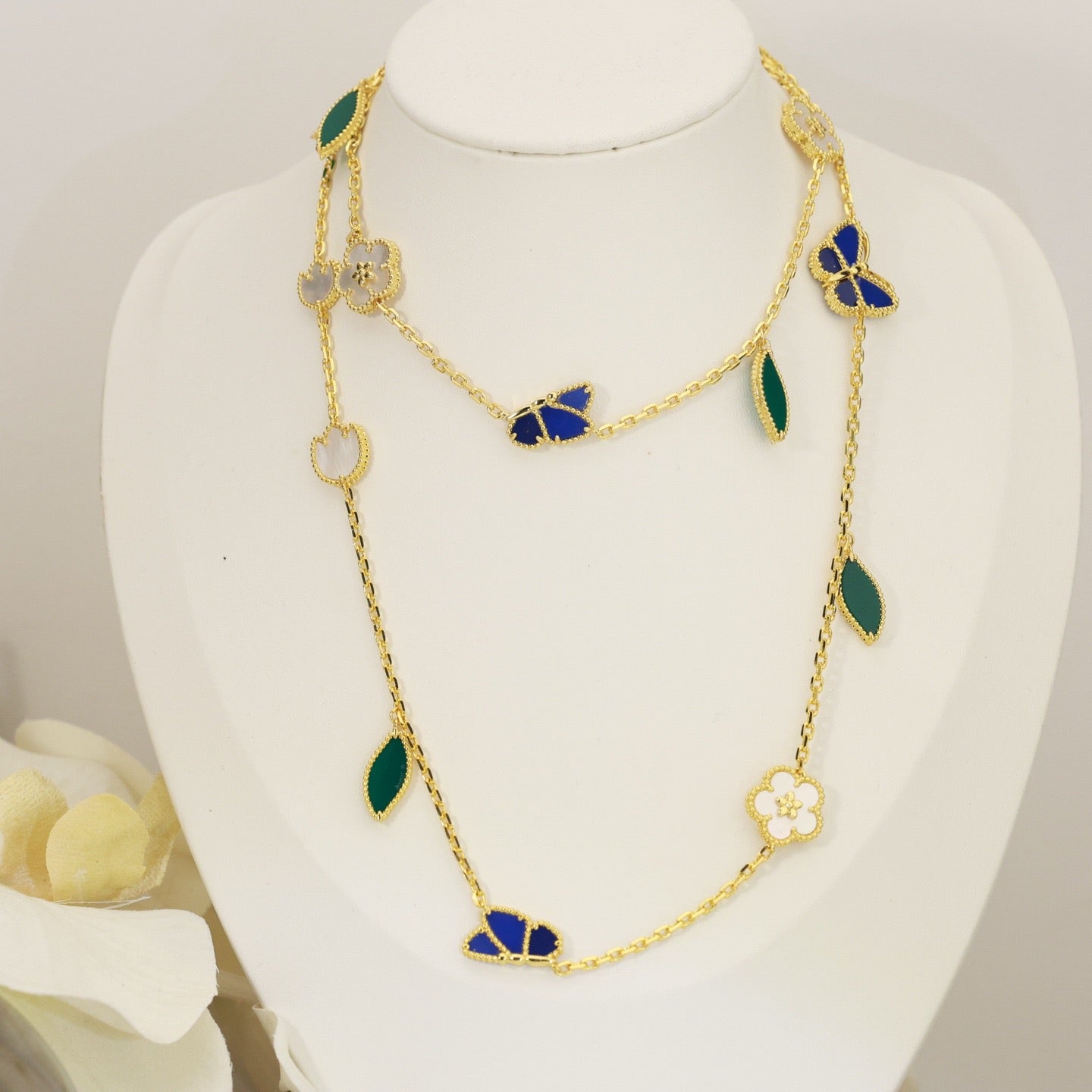 [ElanLuxe Jewerly]LUCKY SPRING BUTTERFLY 15 FLOWER NECKLACE