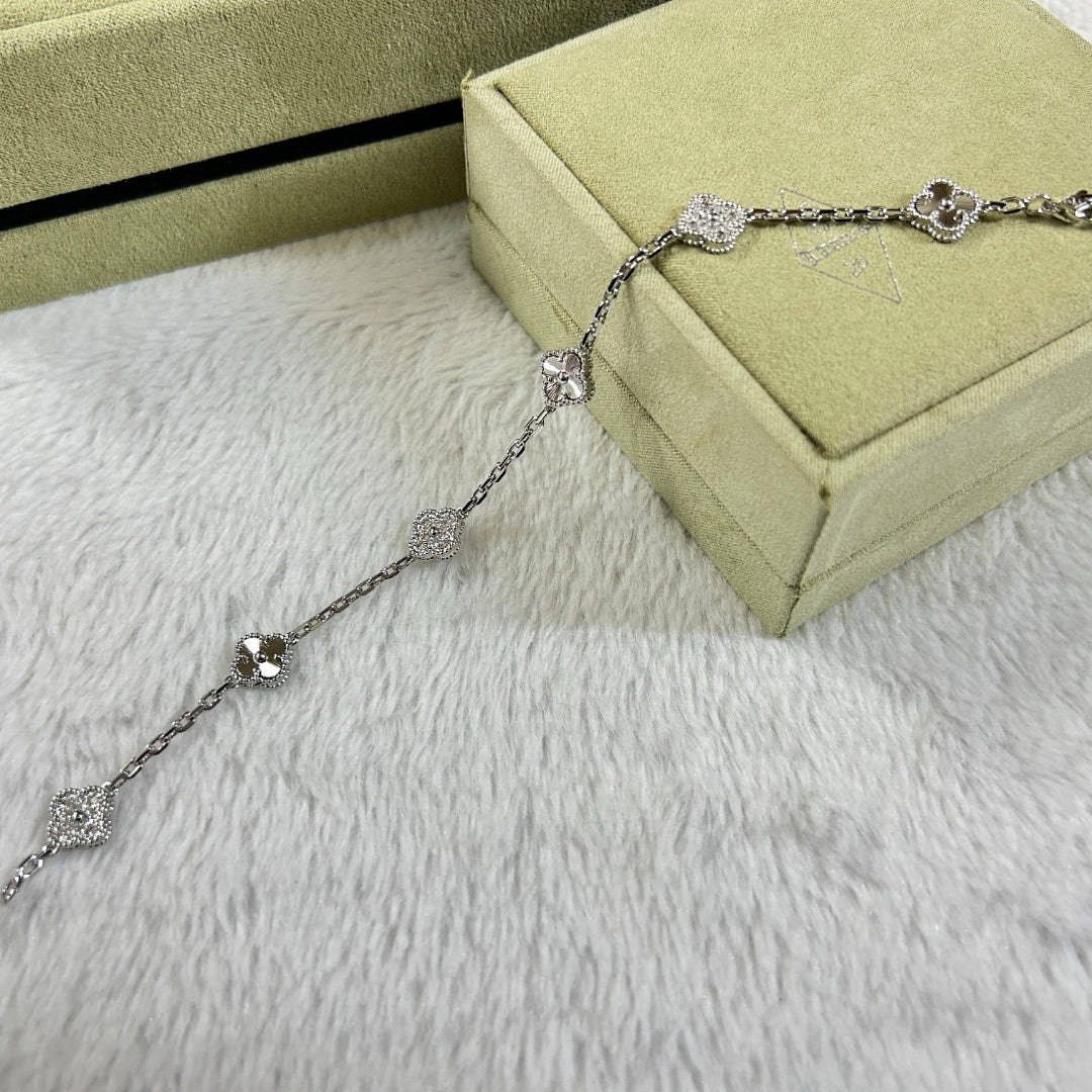 [ElanLuxe Jewelry]CLOVER 6 MOTIF DIAMOND LASER BRACELET