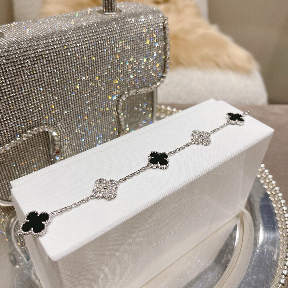 [ElanLuxe Jewelry]CLOVER 5 MOTIF ONYXS DIAMOND BRACELET SILVER