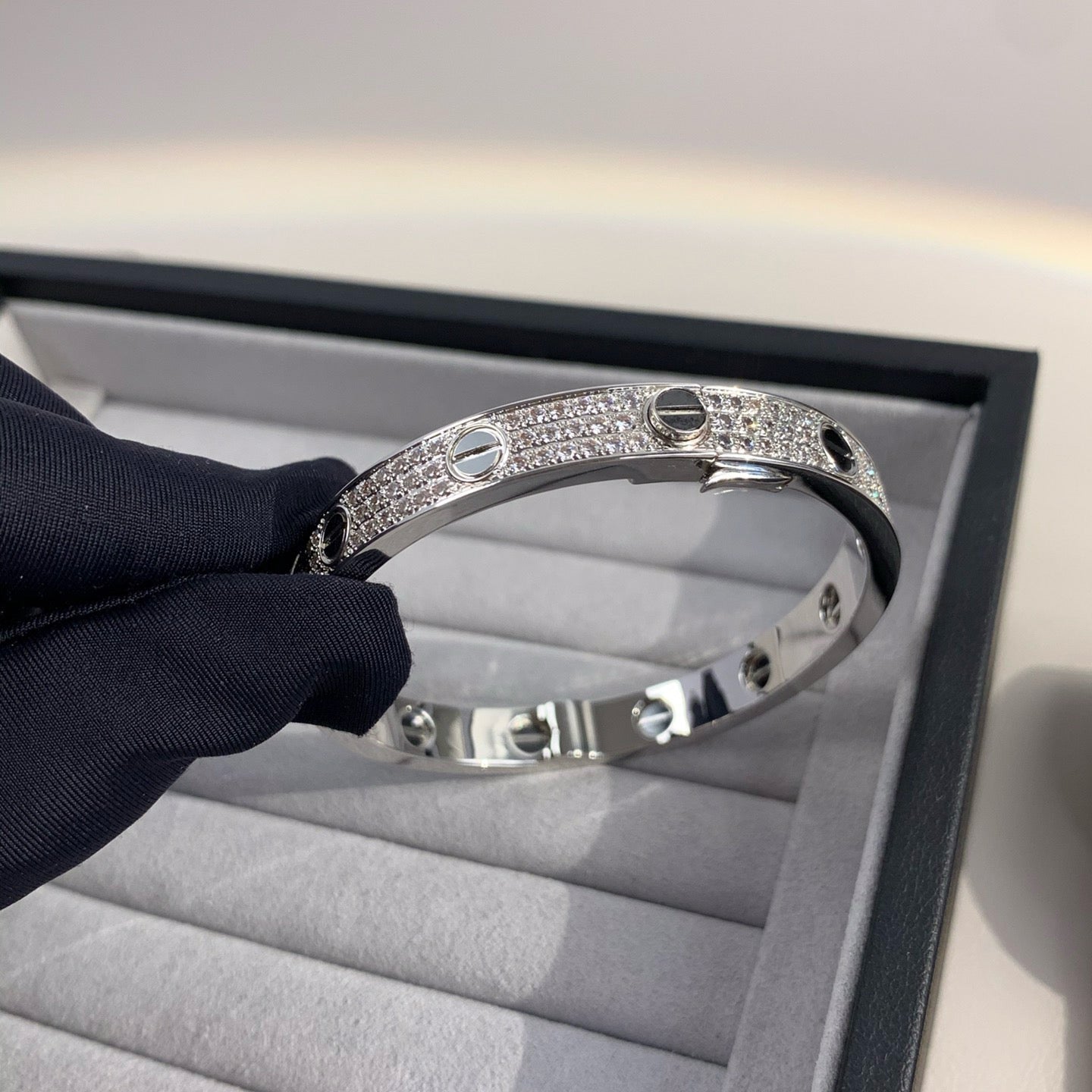 [ElanLuxe Jewelry]LOVE BRACELET 6.1MM DIAMOND-PAVED CERAMIC