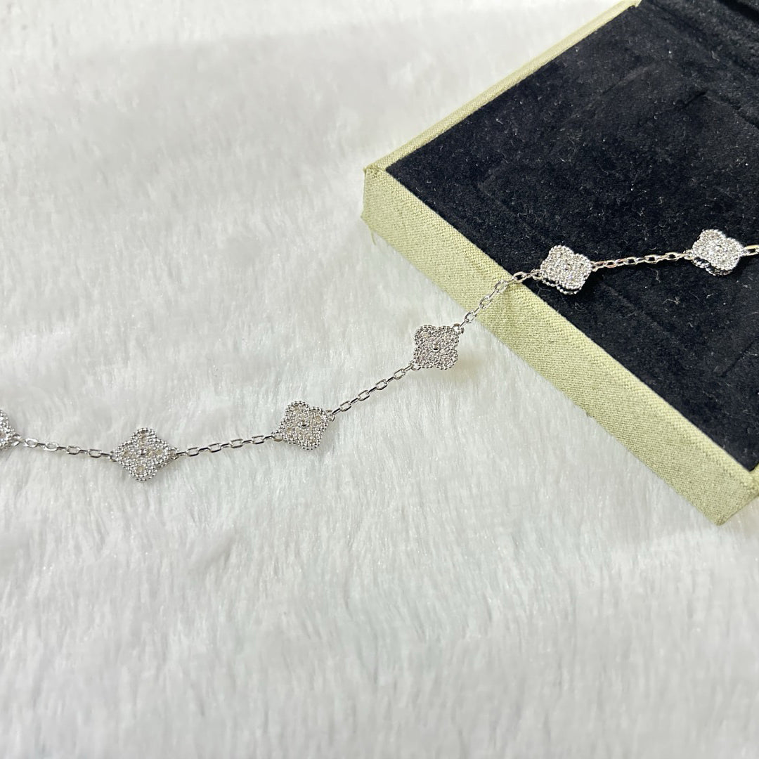 [ElanLuxe Jewelry]CLOVER 6 MOTIF DIAMOND BRACELET