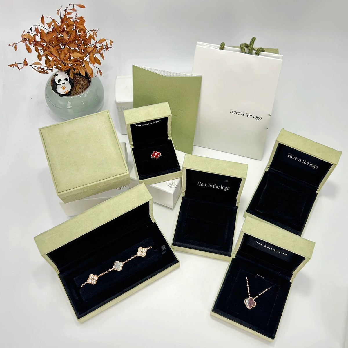 [ElanLuxe Jewelry]CLOVER MINI 9.5MM CARNELIANS NECKLACE COLLECTION