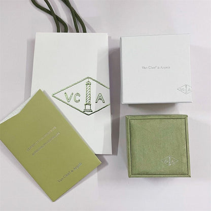 [ElanLuxe Jewelry]VA CLOVER BRACELET NECKLACE RING BOX GIFT BAG