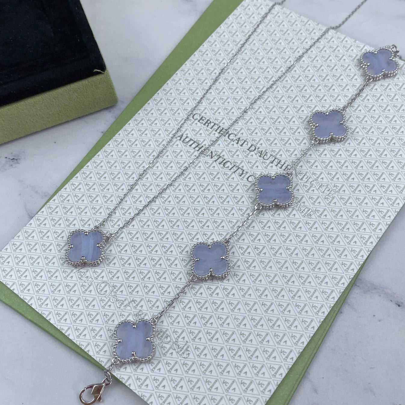 [ElanLuxe Jewelry] CLOVER 5 MOTIF PURPLE CHALCEDONY BRACELET COLLECTION