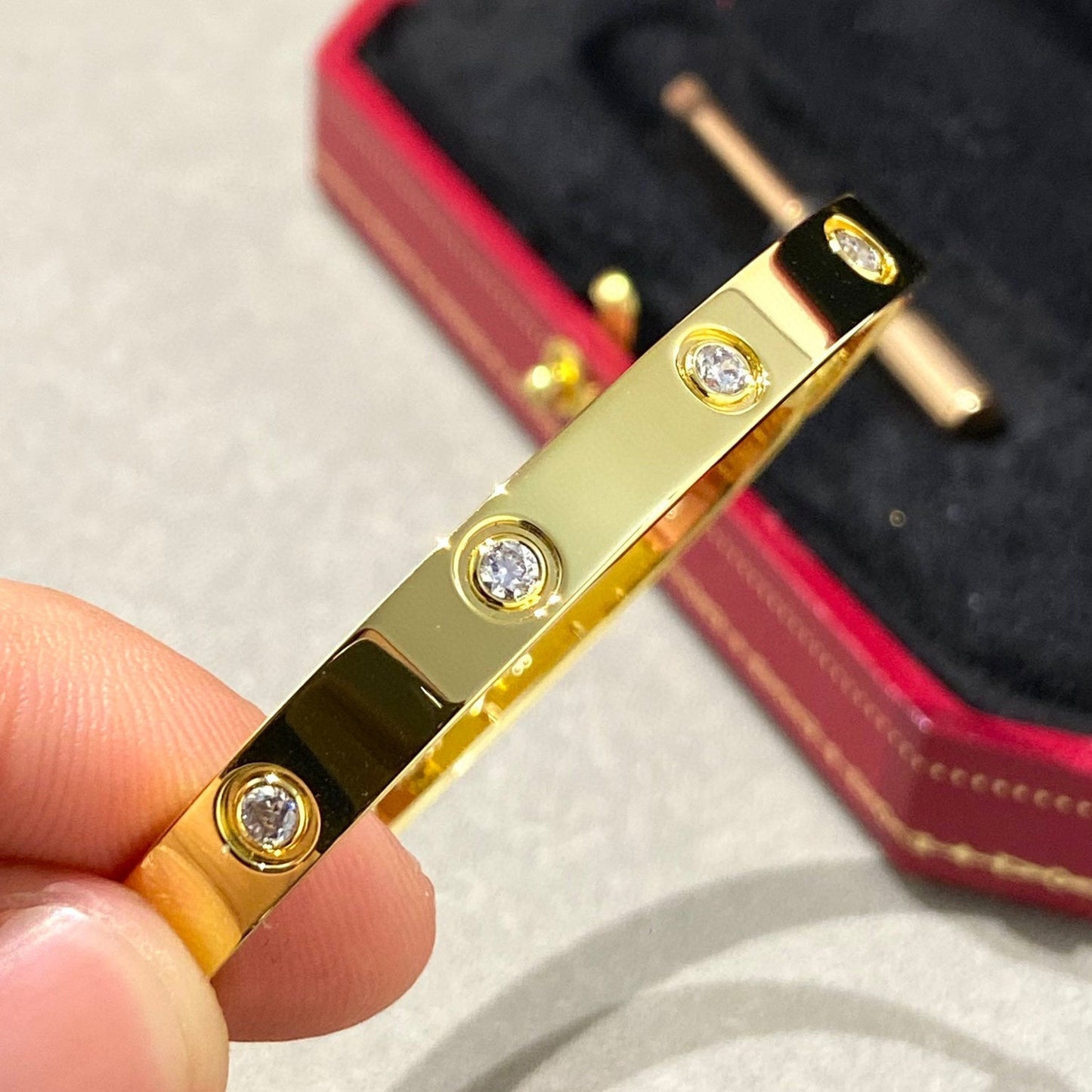 [ElanLuxe Jewelry]LOVE BRACELET 6.1MM 10 DIAMONDS