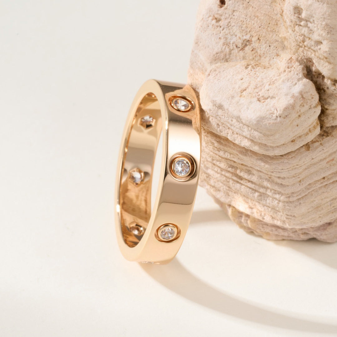 [ElanLuxe Jewelry]LOVE 4MM 8 DIAMOND RING